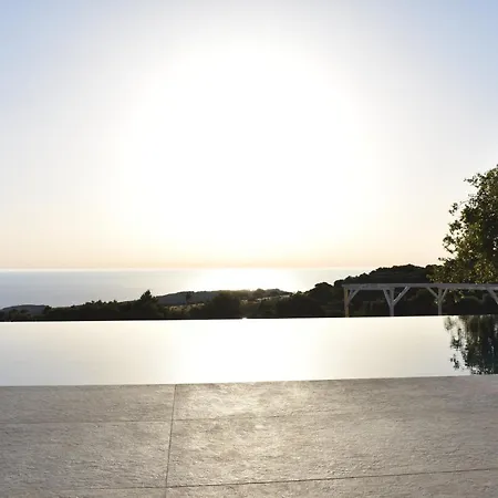 Dreamcatcher Villa: Infinity Pool, Sunset, Seaview *