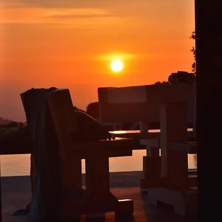 Dreamcatcher Villa: Infinity Pool, Sunset, Seaview Вилла Agios Leon